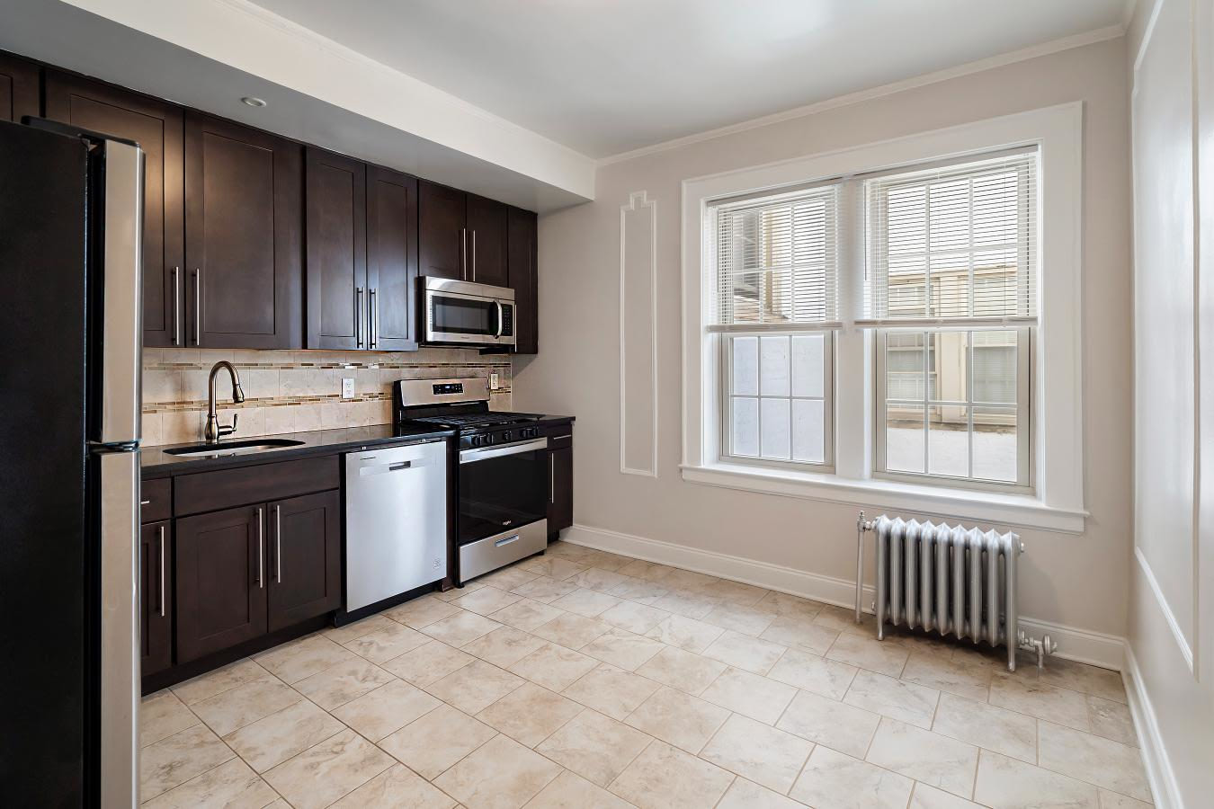 11 Park Place Apartments Image 5