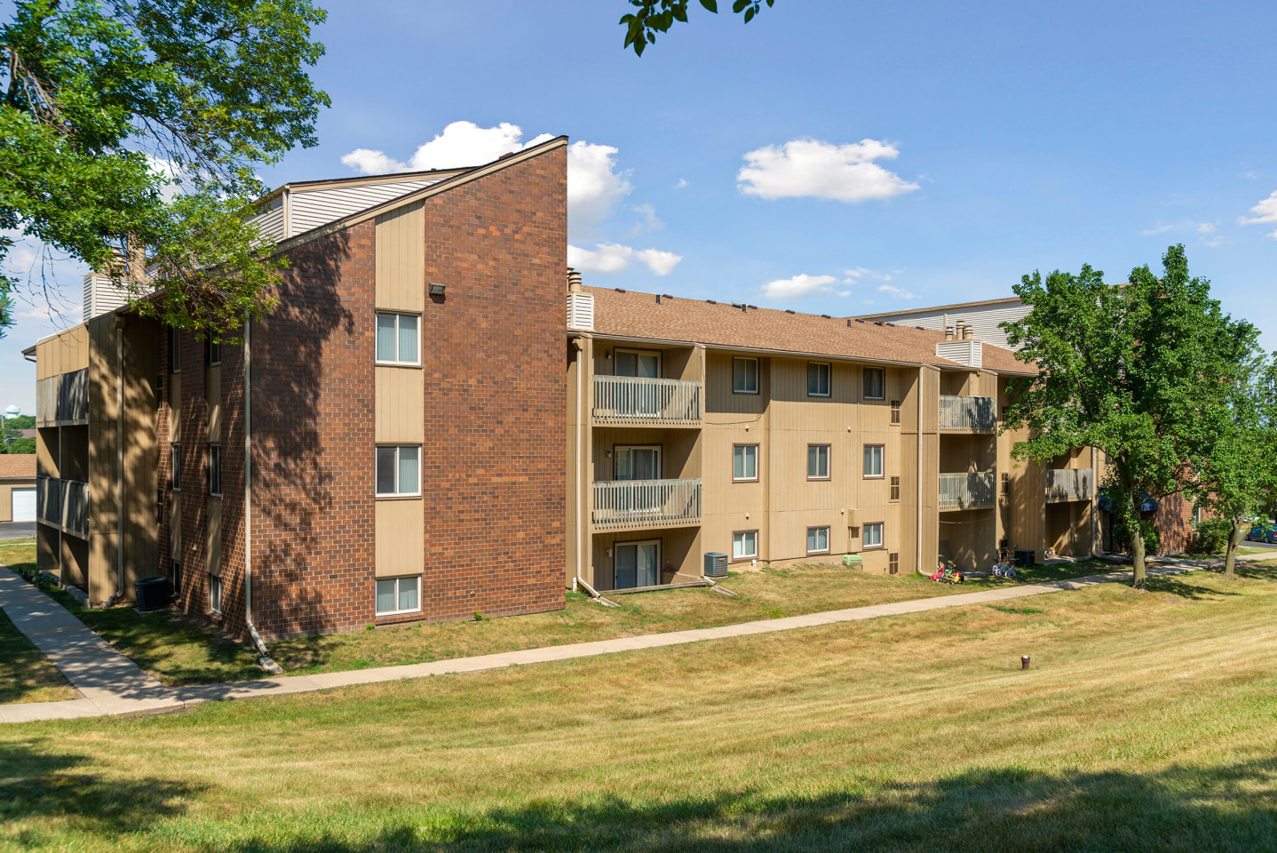 Robin Hill Image 6