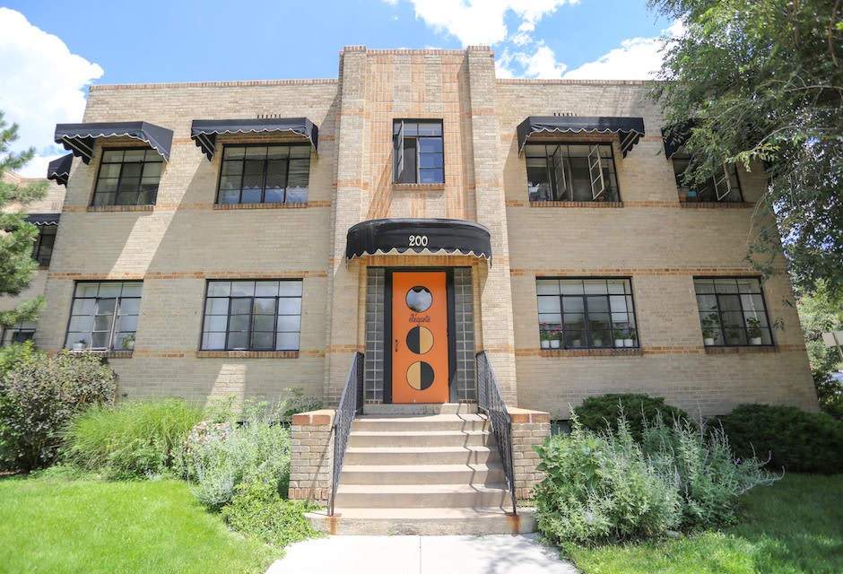 Elegante Apartments Image 6