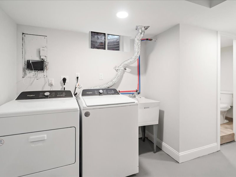 Commonwealth Gardens Apartments Image 17