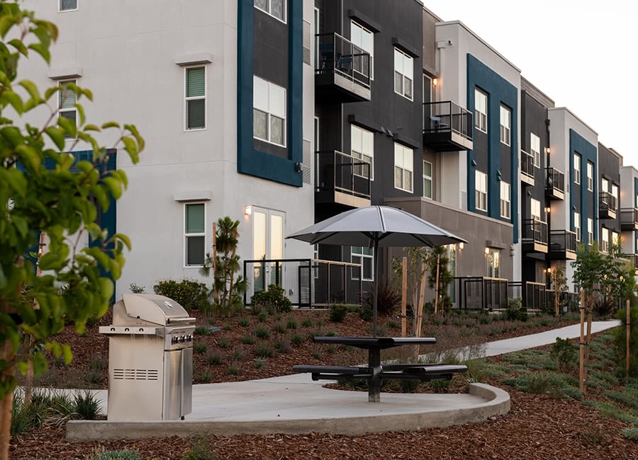 Strada 1200 Apartments Image 31