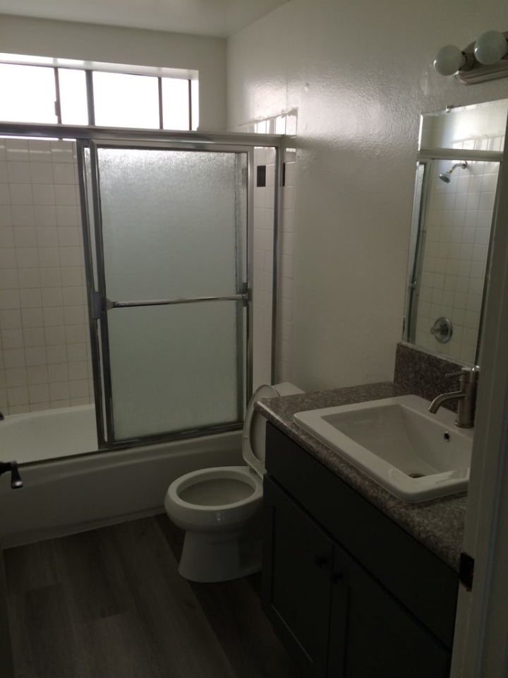 1402 N Alta Vista Blvd Image 10