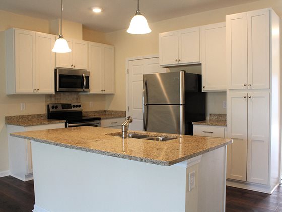 River Oaks Village Image 3