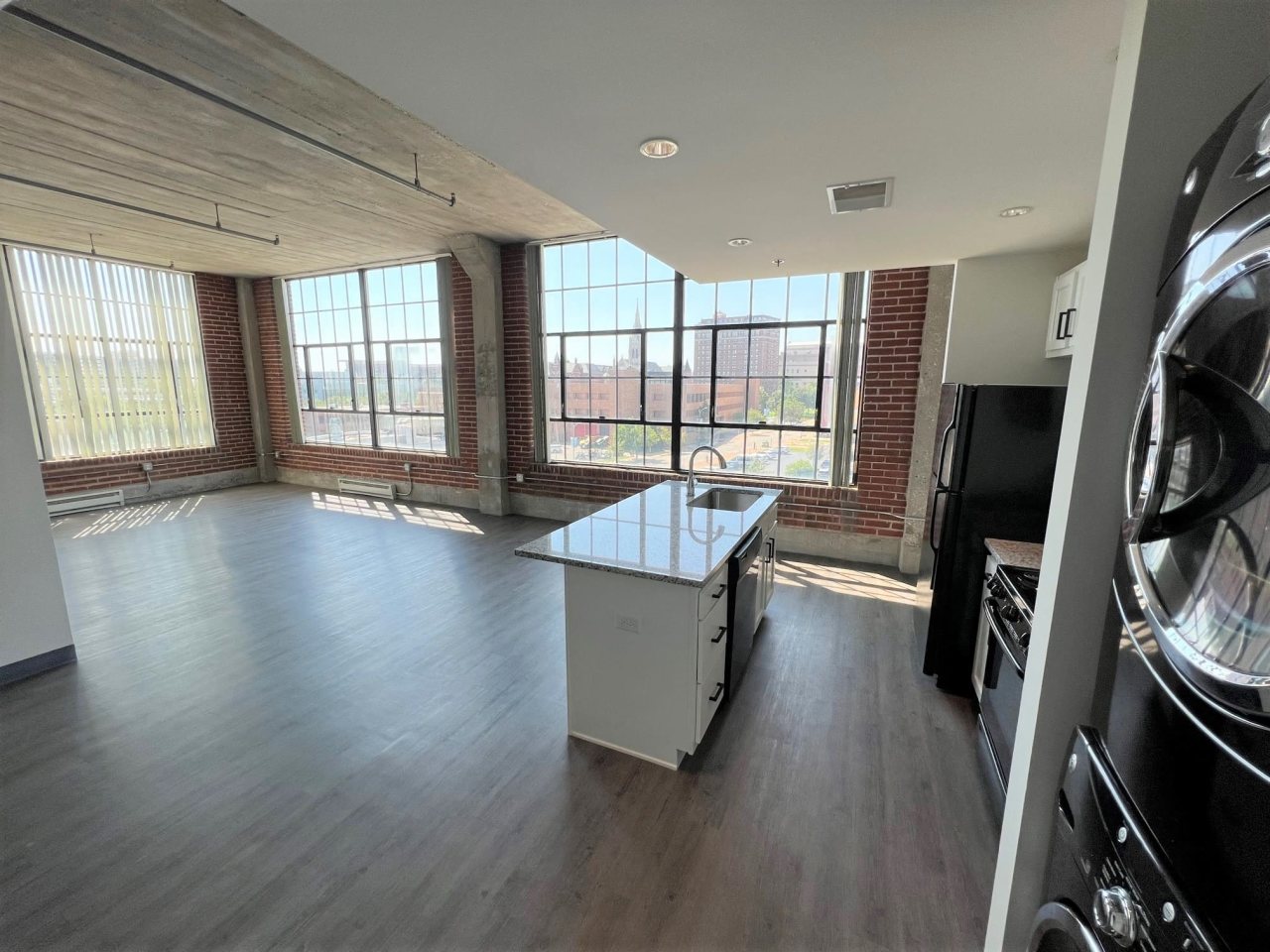 PW Shoe Lofts Apartments Image 7