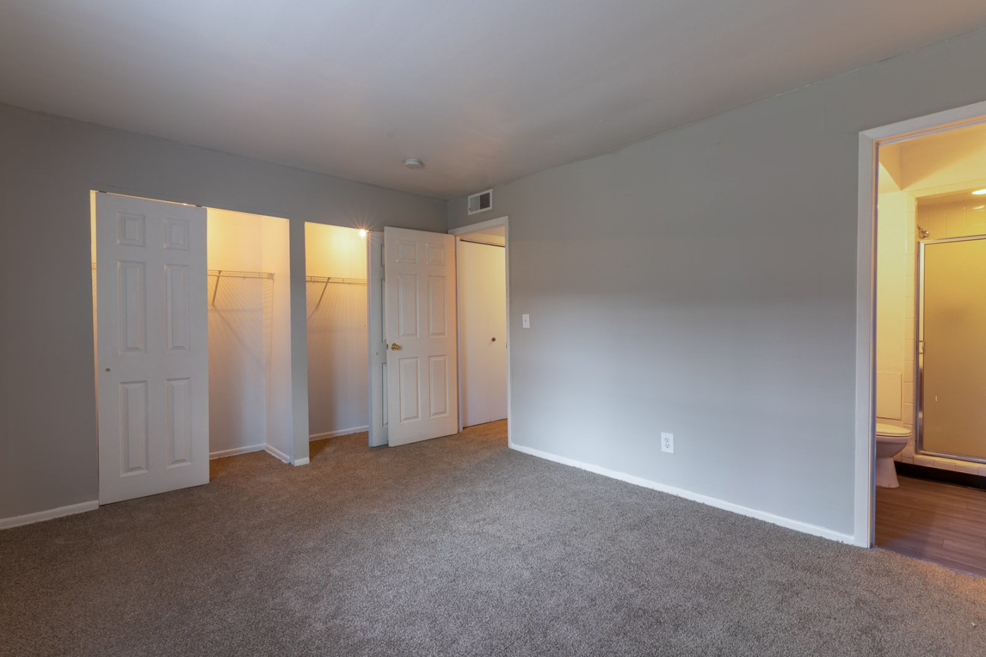 Olde Towne Apartments Image 27
