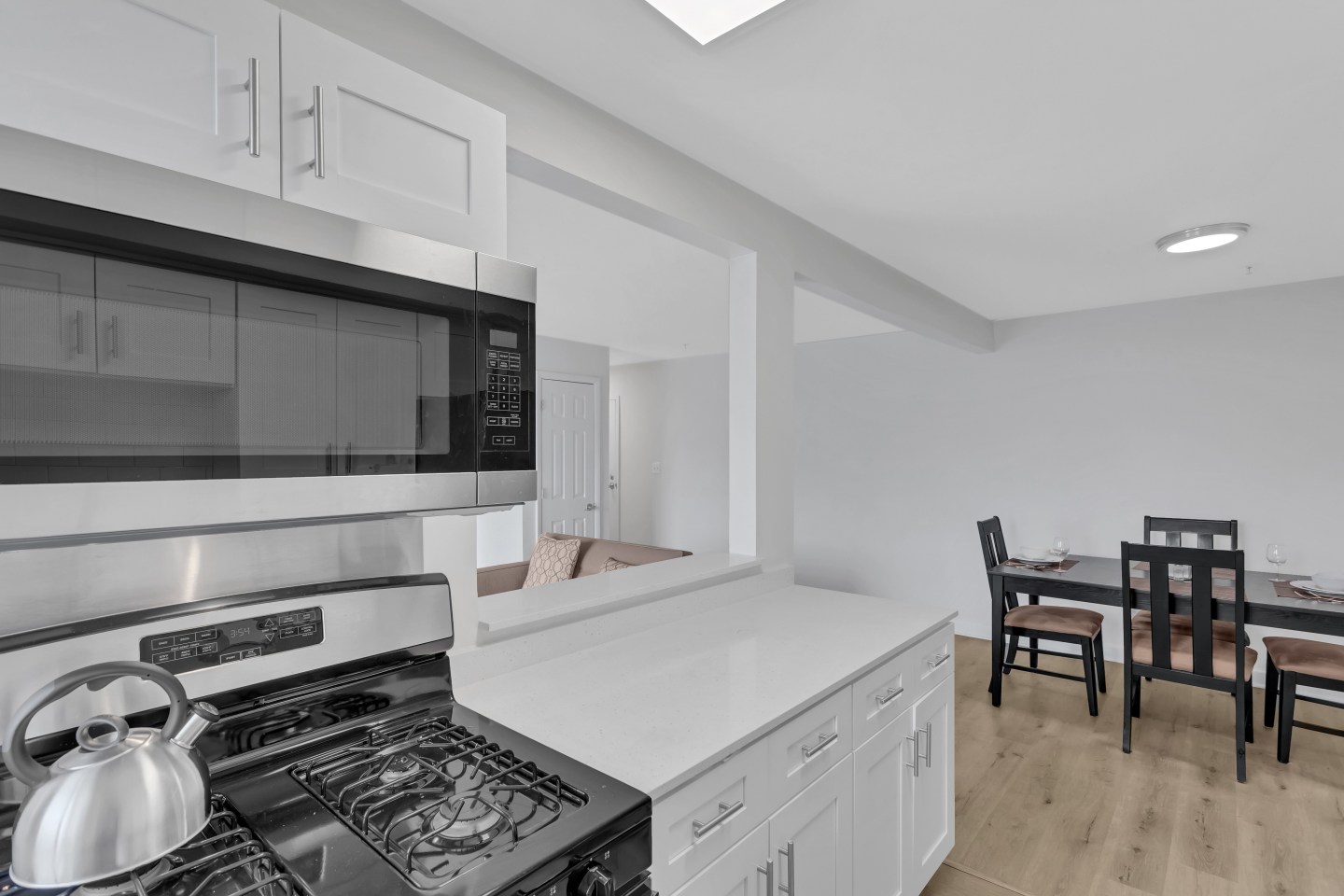 Stanton Glenn Apartments Image 6