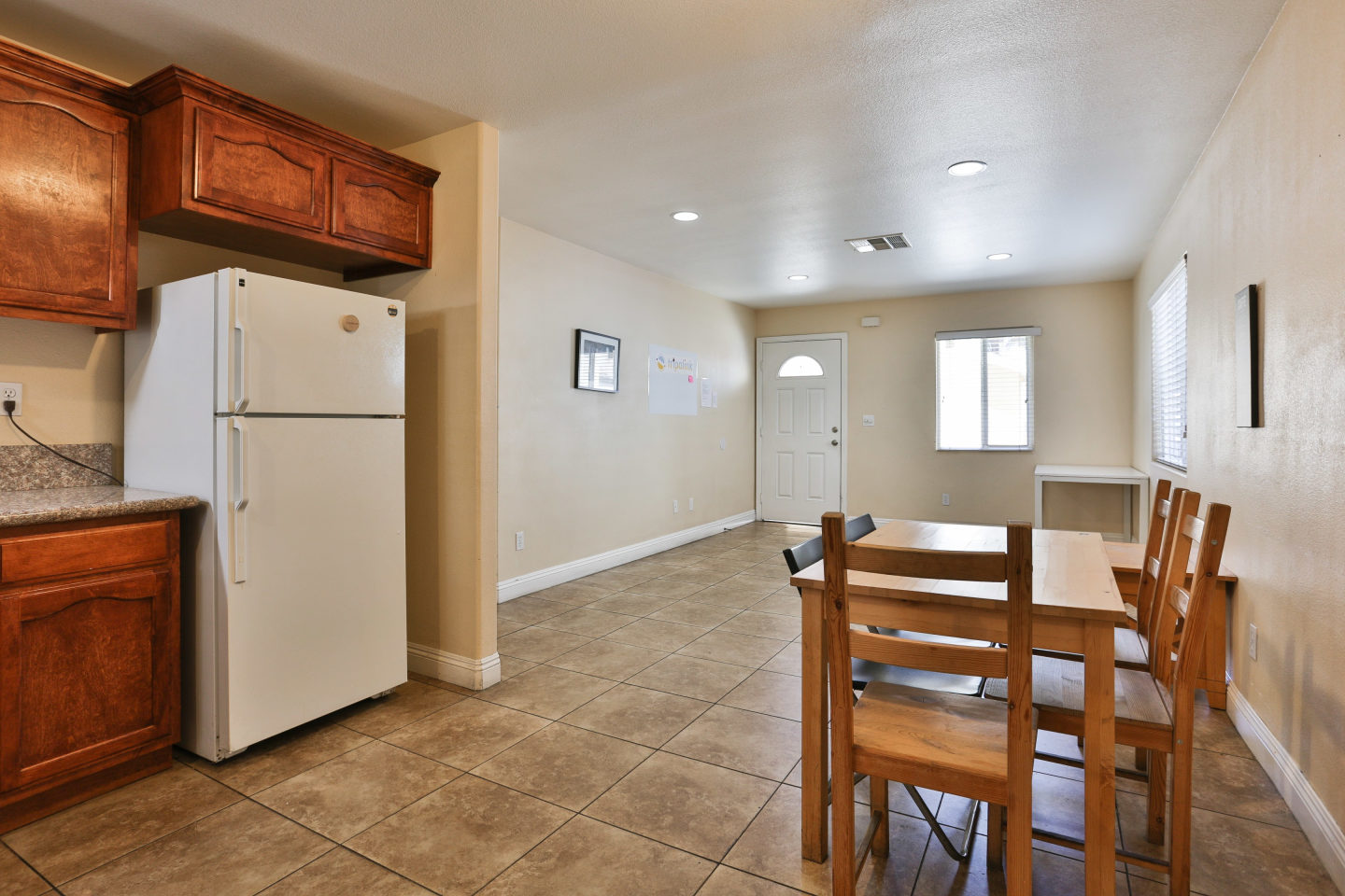 1374 W 35th Place - Co-Living Image 6