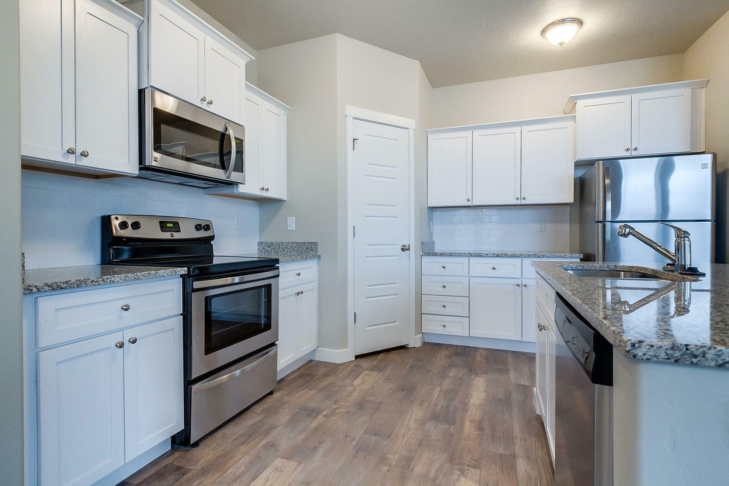 Kensington Apartments Image 42