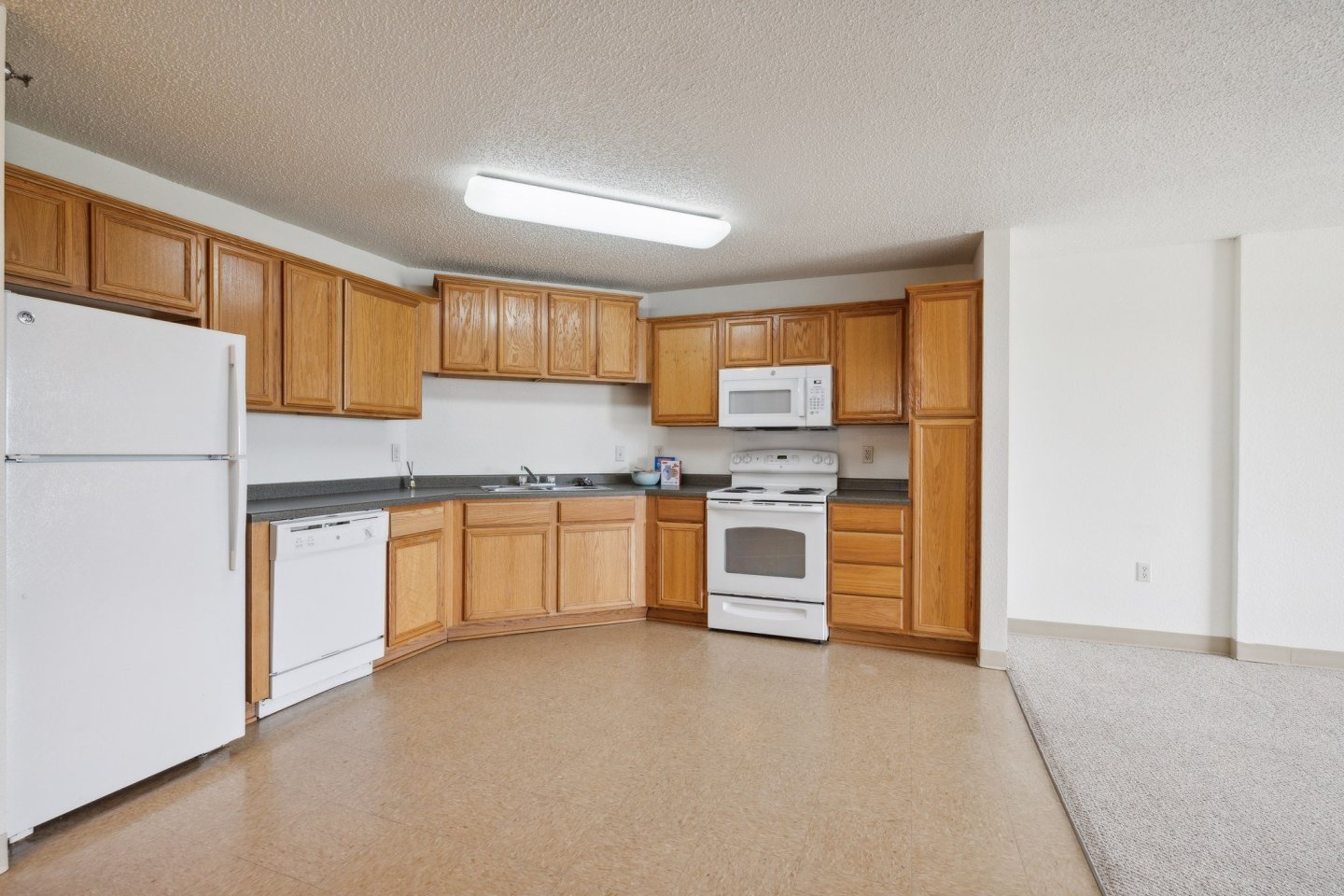 Lakewood Apartments Image 15