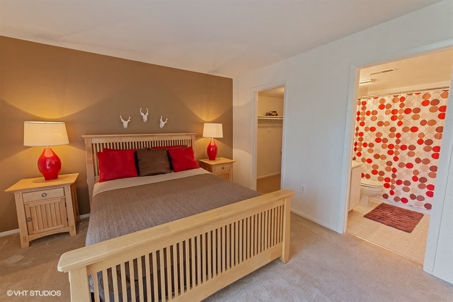 Residences at the Manor Image 9