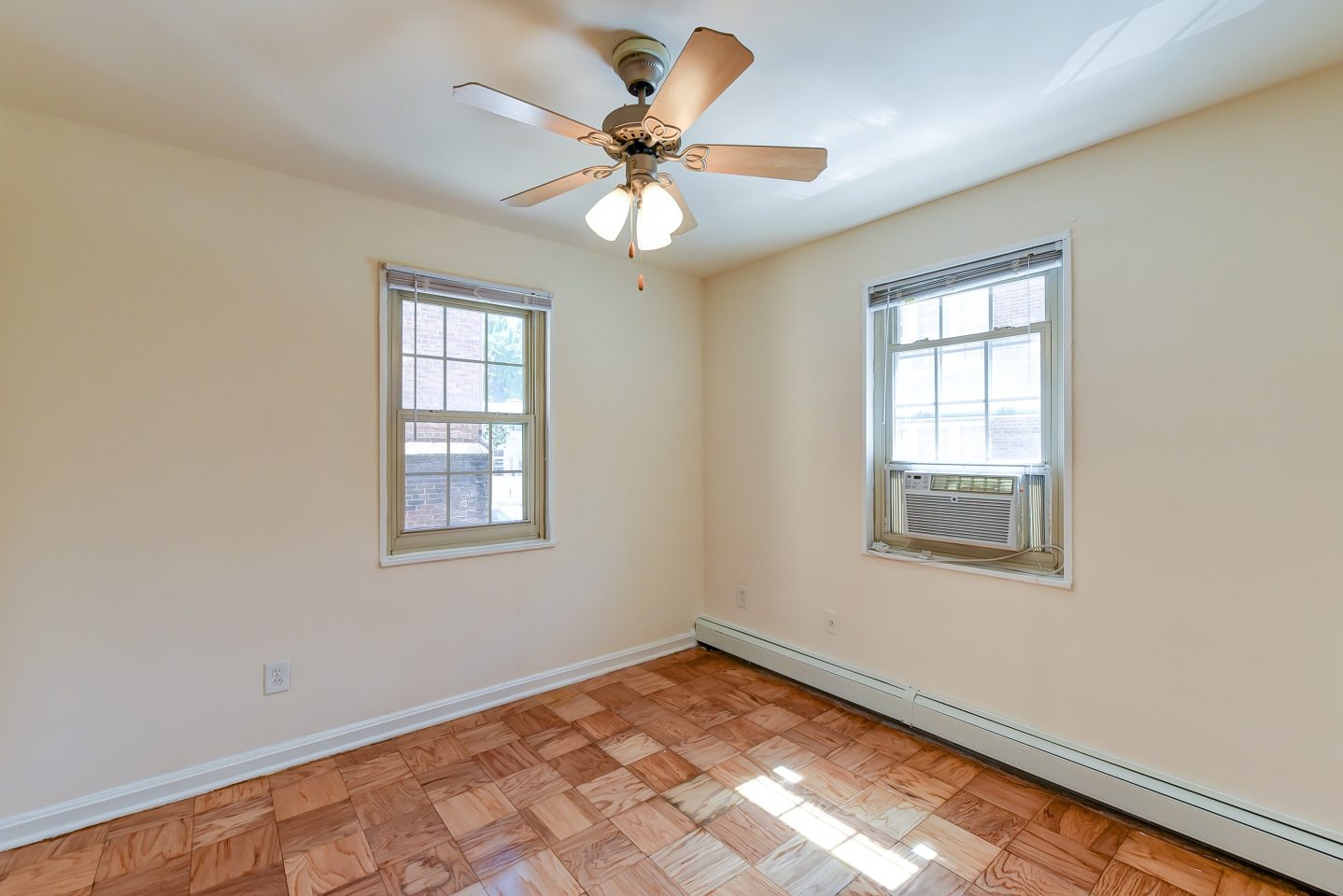 Alpha House Image 17