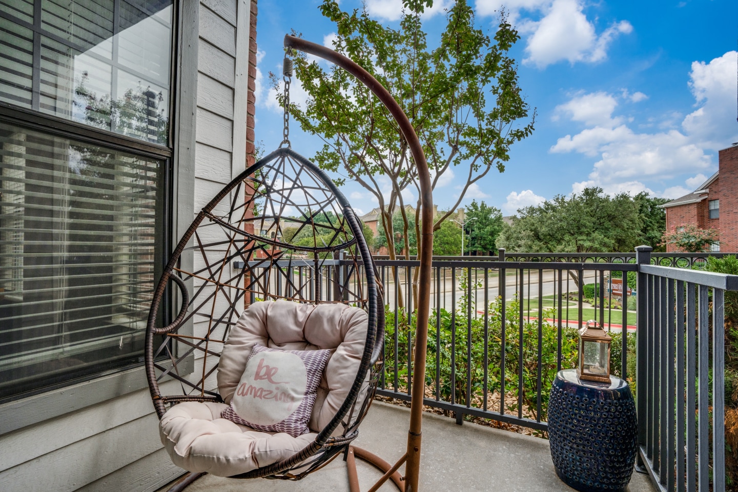 2803 Riverside Image 15