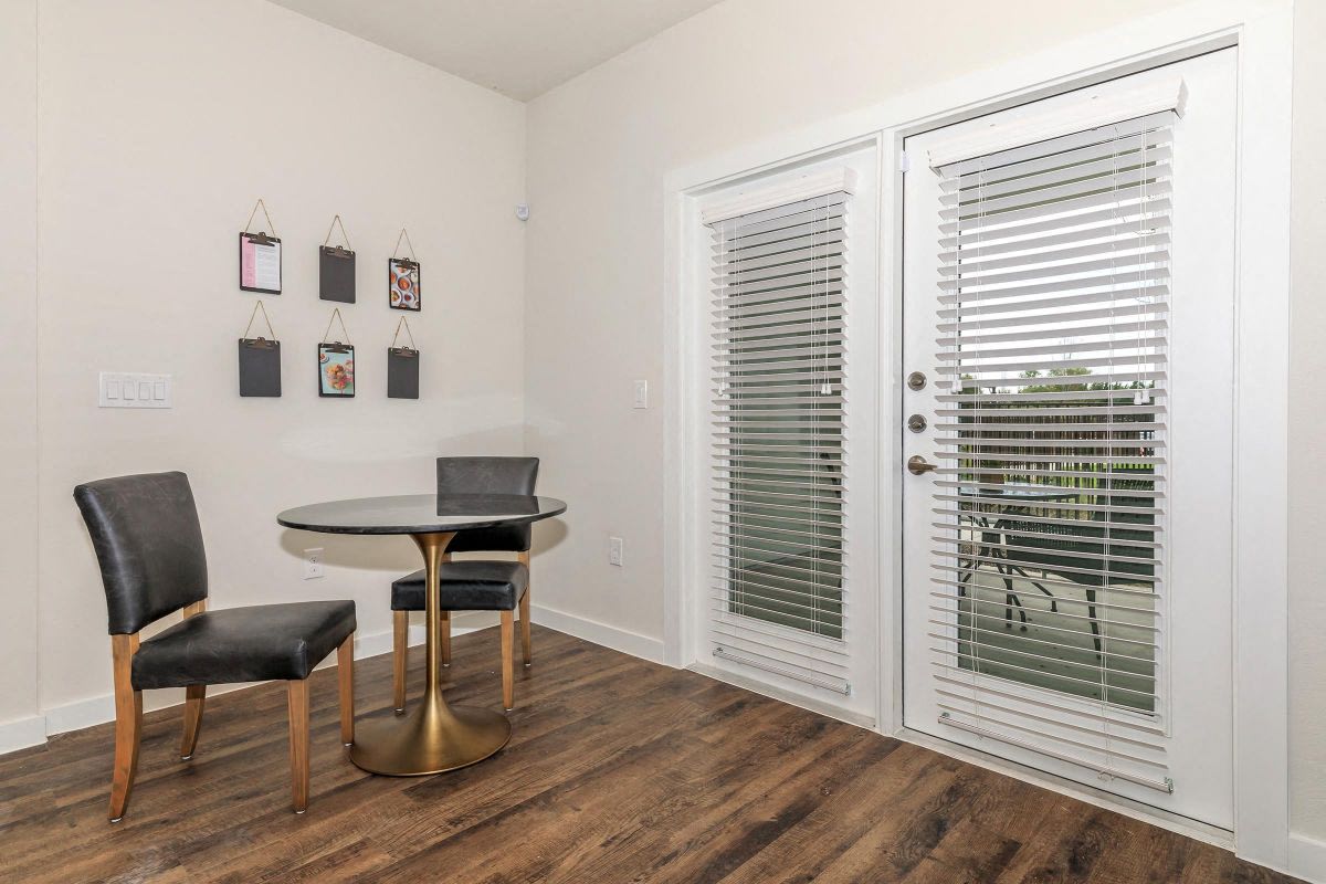 Luxia Rockwall Downes Image 6