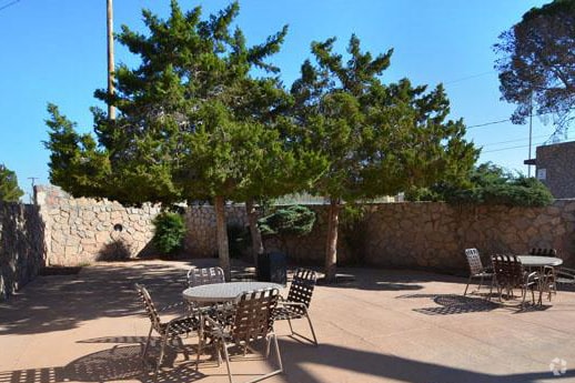 Agave Courtyard Image 7