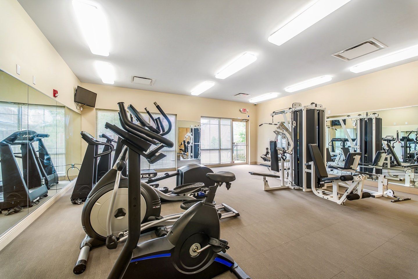 Renaissance Place at Grand Apartments Image 6