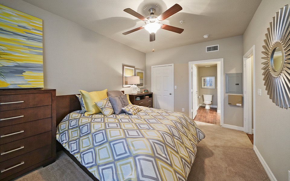 River Pointe Image 12