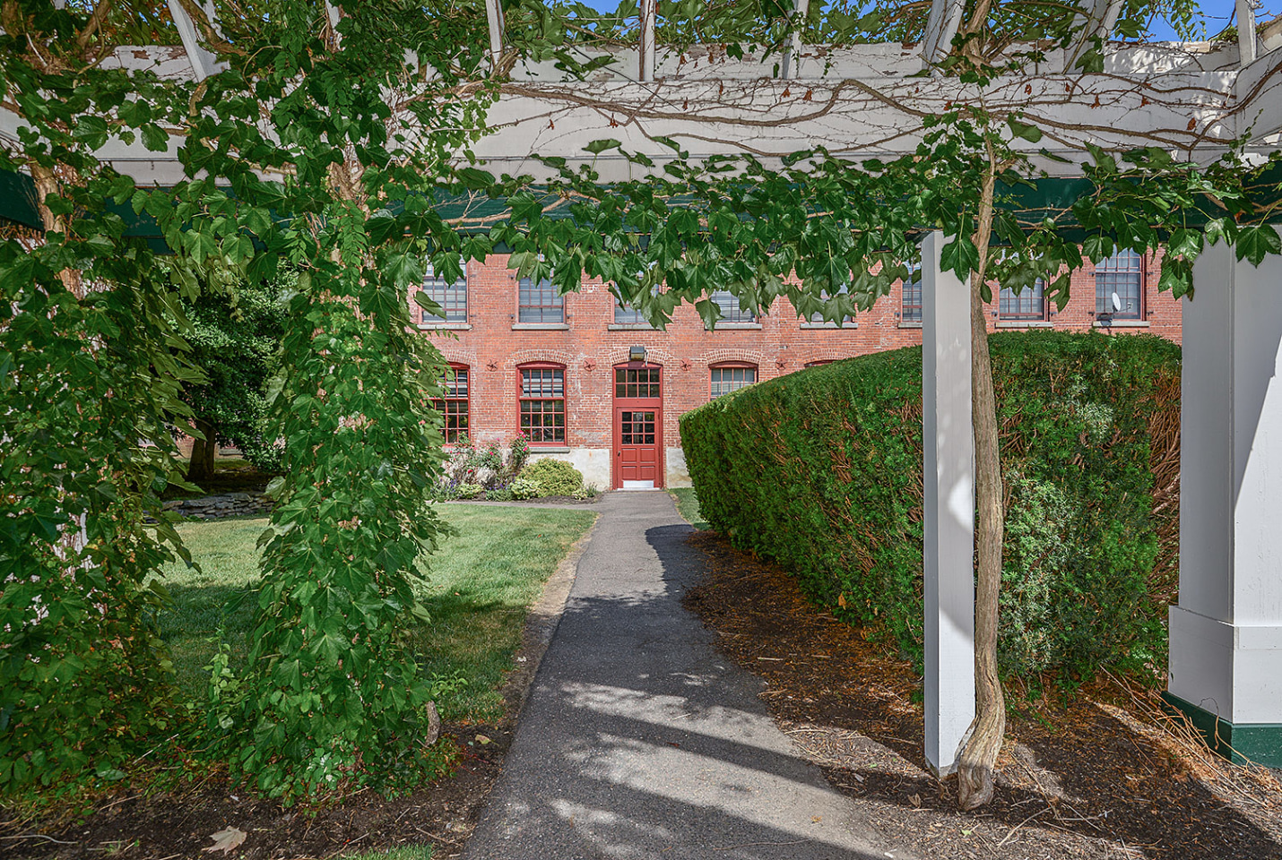 Bigelow Commons Image 28