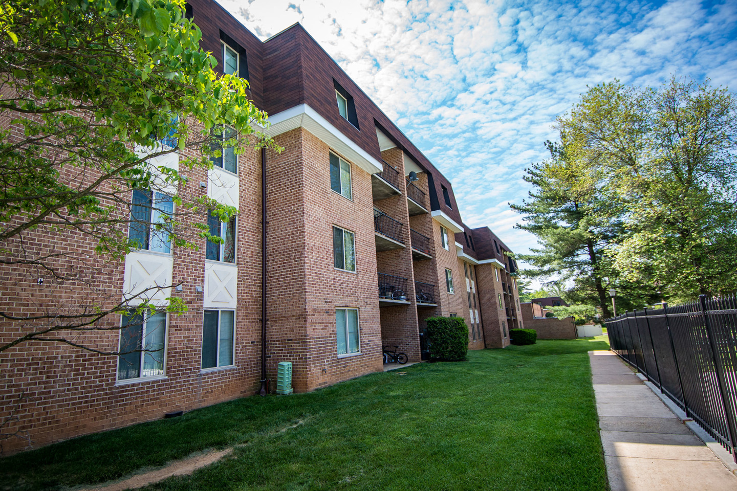 Oakton Park Apartments Image 26