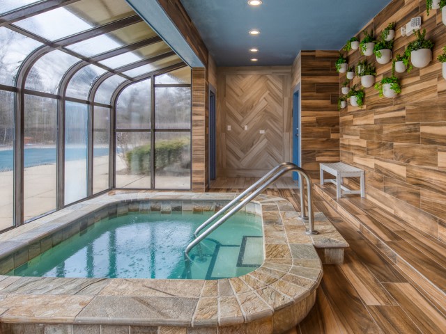Woodland Creek Luxury Apartments Image 20