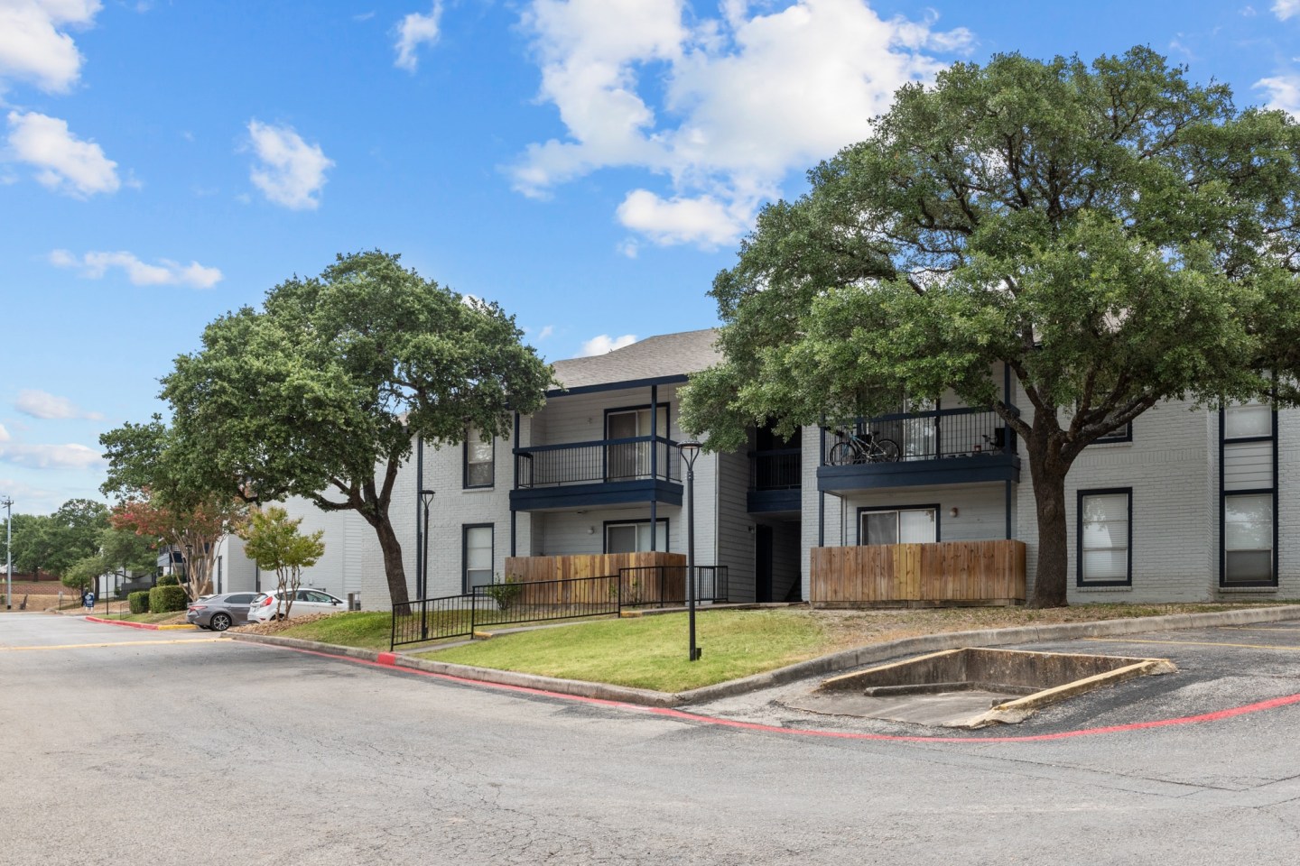 Peaks at Live Oak Image 22
