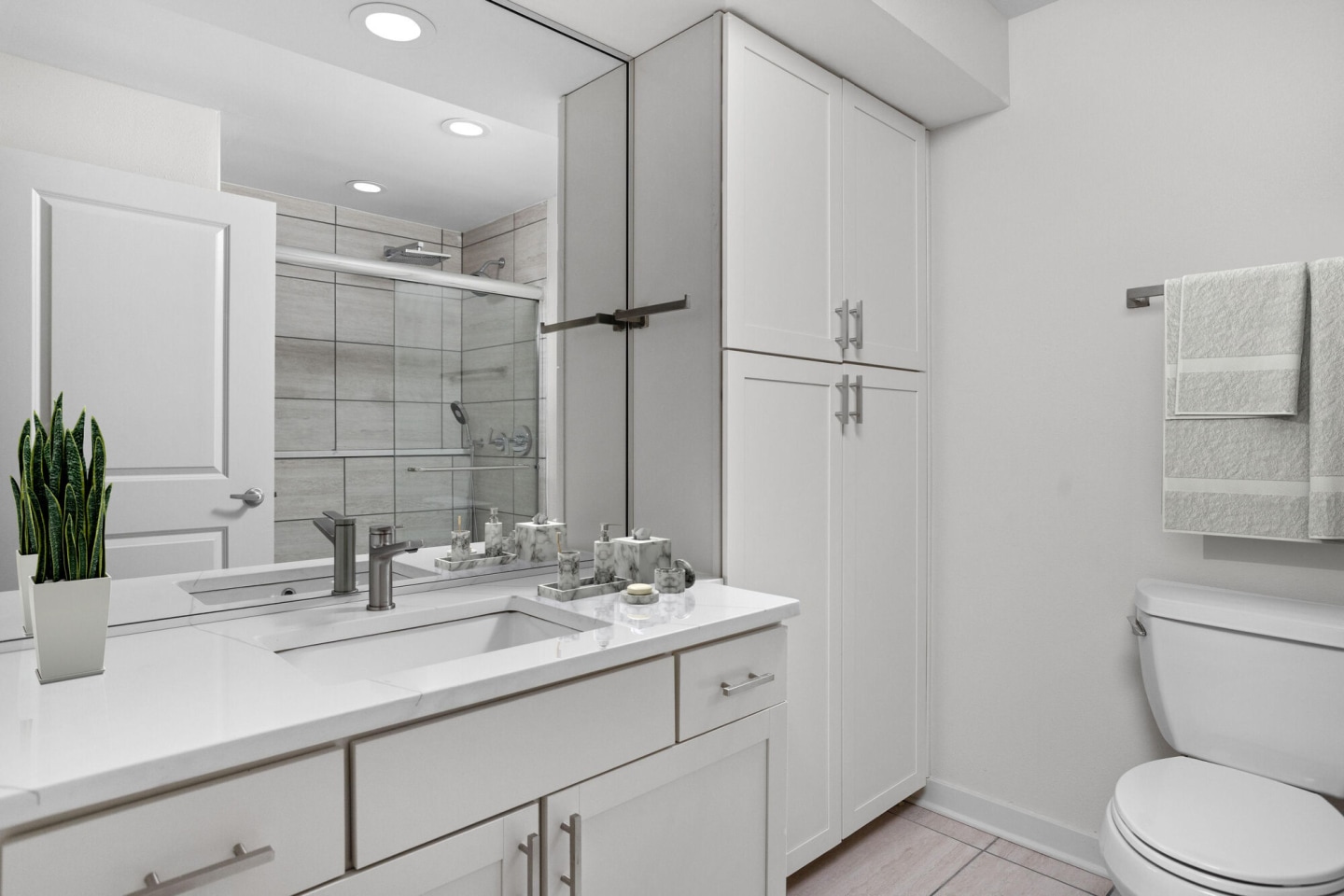 The Residences at Keystone Crossing Image 29