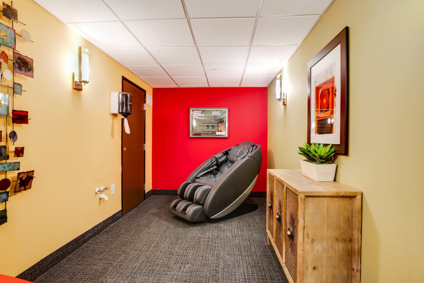Concierge MN Apartments Image 39