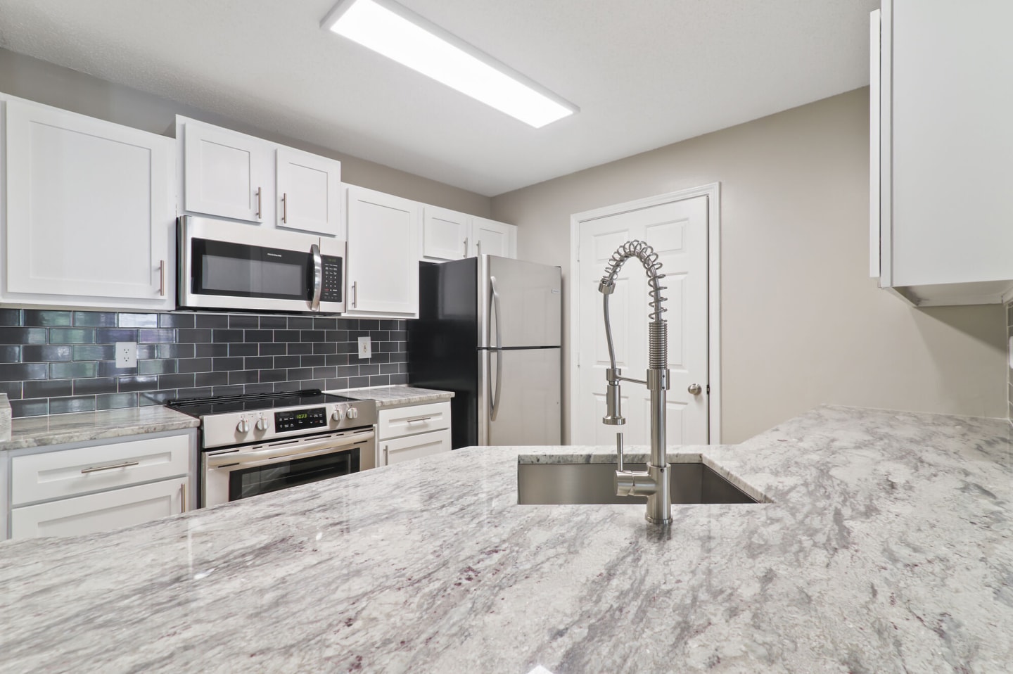 The Waterford Apartments Image 26