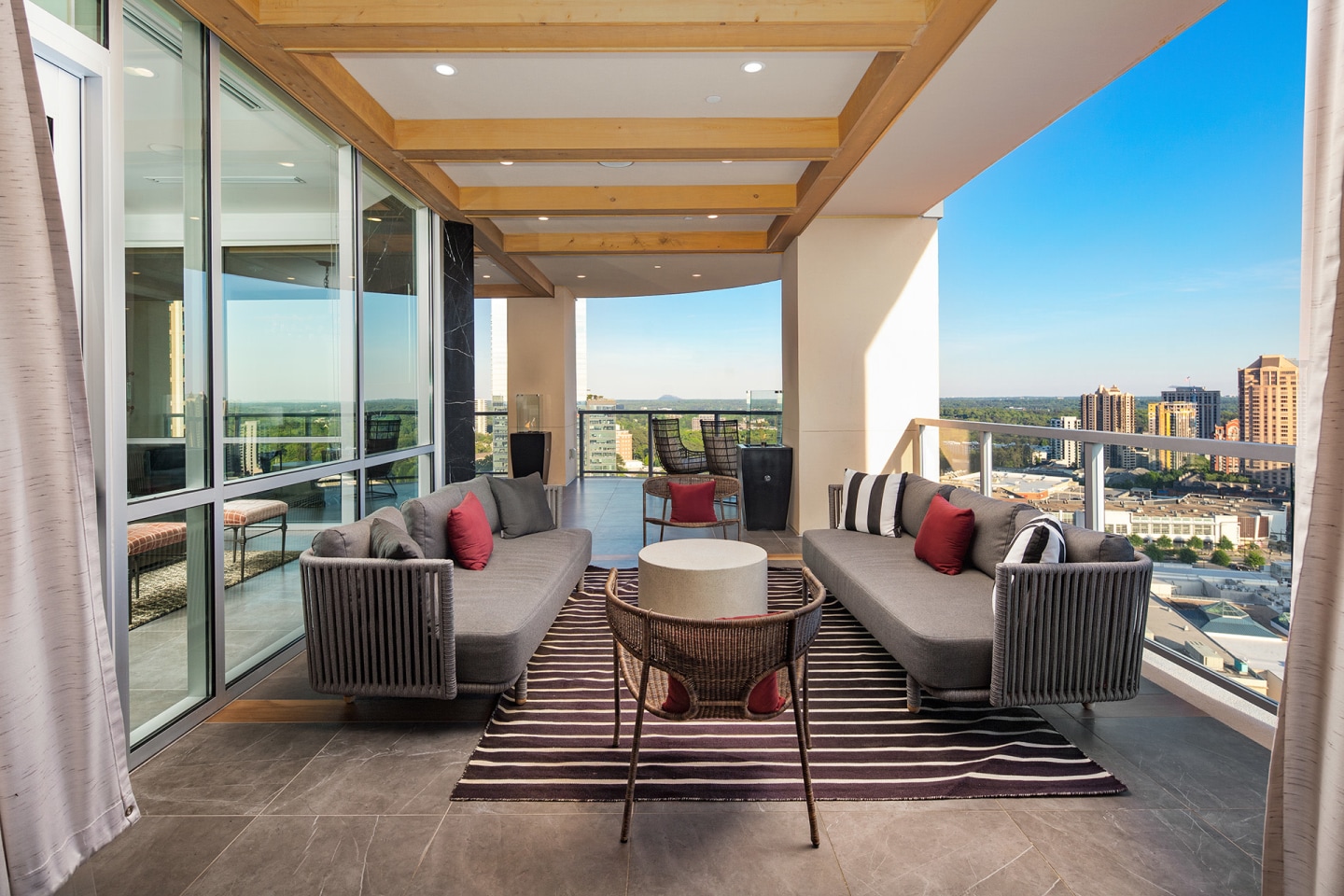 The Huntley Luxury Apartments Image 65
