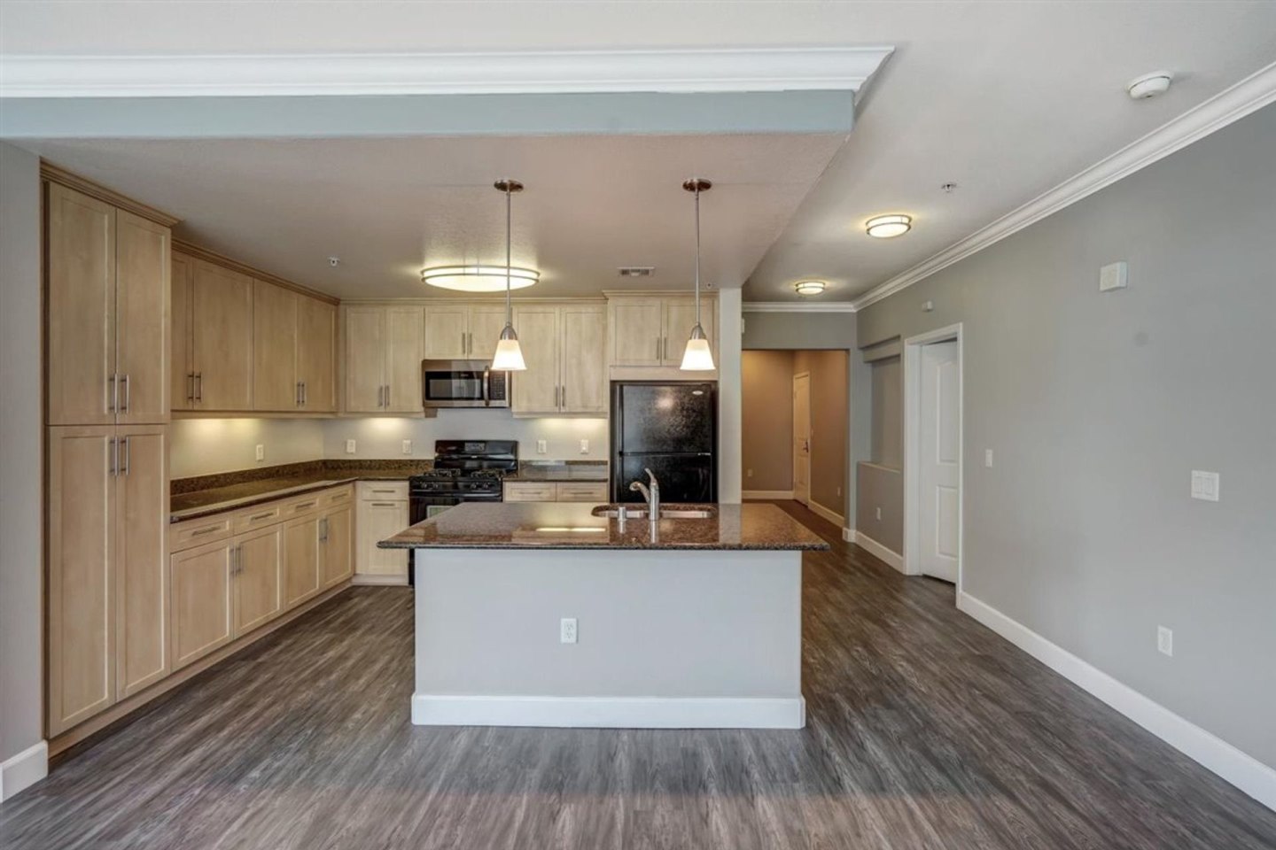 Stadium House Apartments Image 33