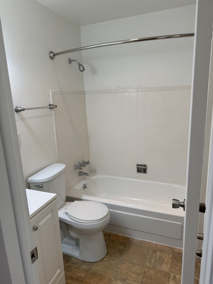 Airlan Arms Apartments Image 30