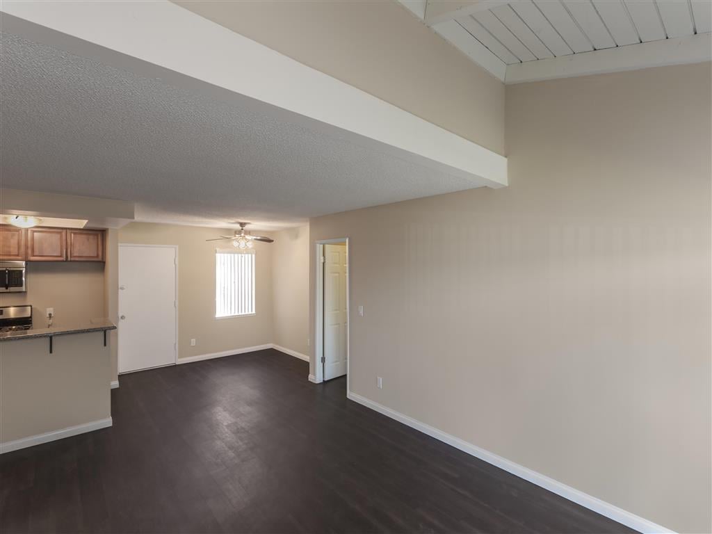 VIVA Apartment Homes Image 12