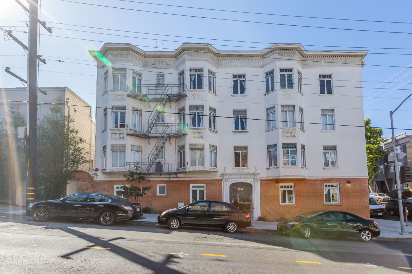355 Laguna Street Image 11