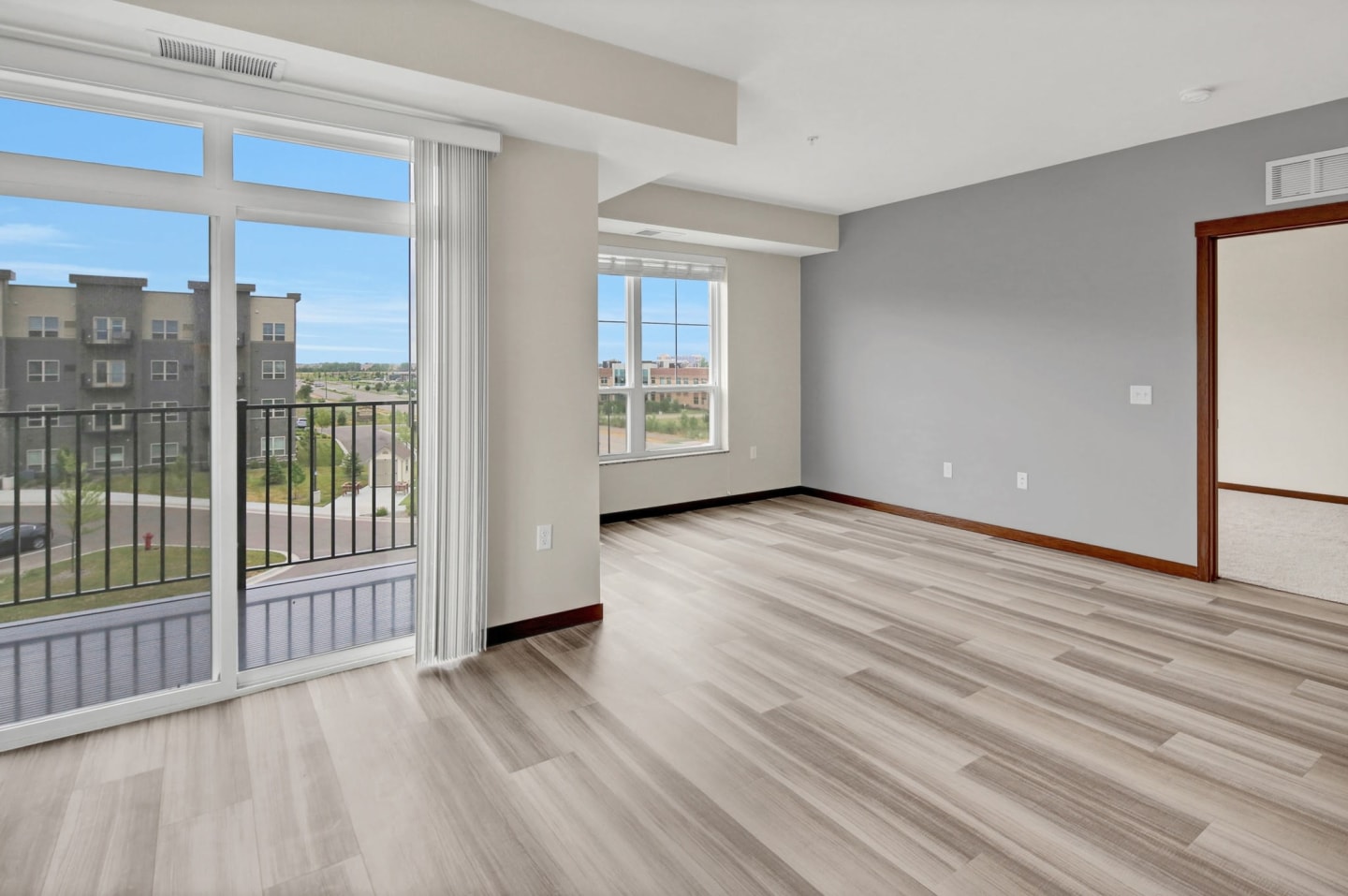 Urbana Court Apartments Image 10