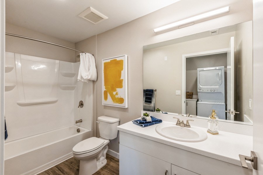 Parq Crossing Apartments Image 13