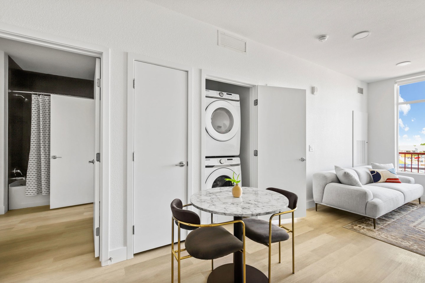 Stanley House Apartments Image 16