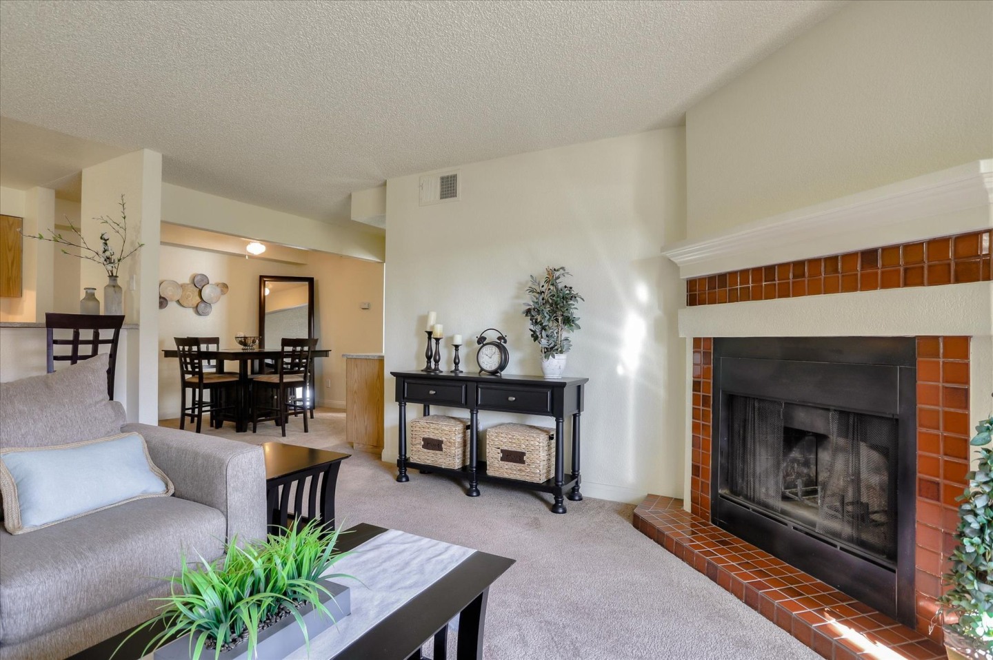 Summer Entrada Apartments Image 1