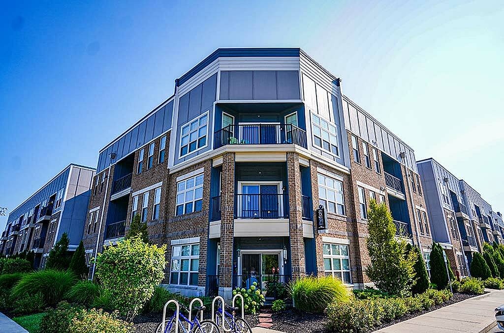 The Flats at Fishers Marketplace Apartments Image 4