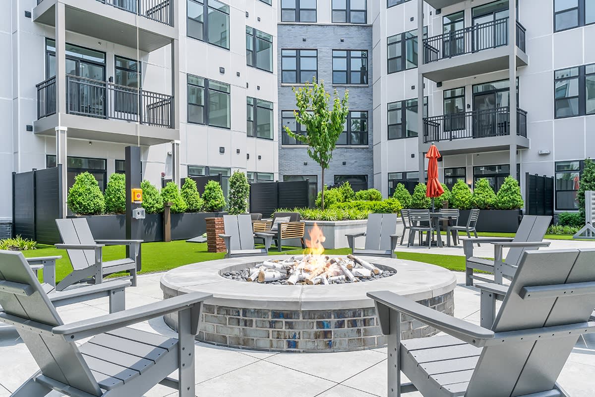 Woodland Square Image 28