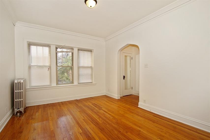 7915 South Hermitage Apartments Image 3
