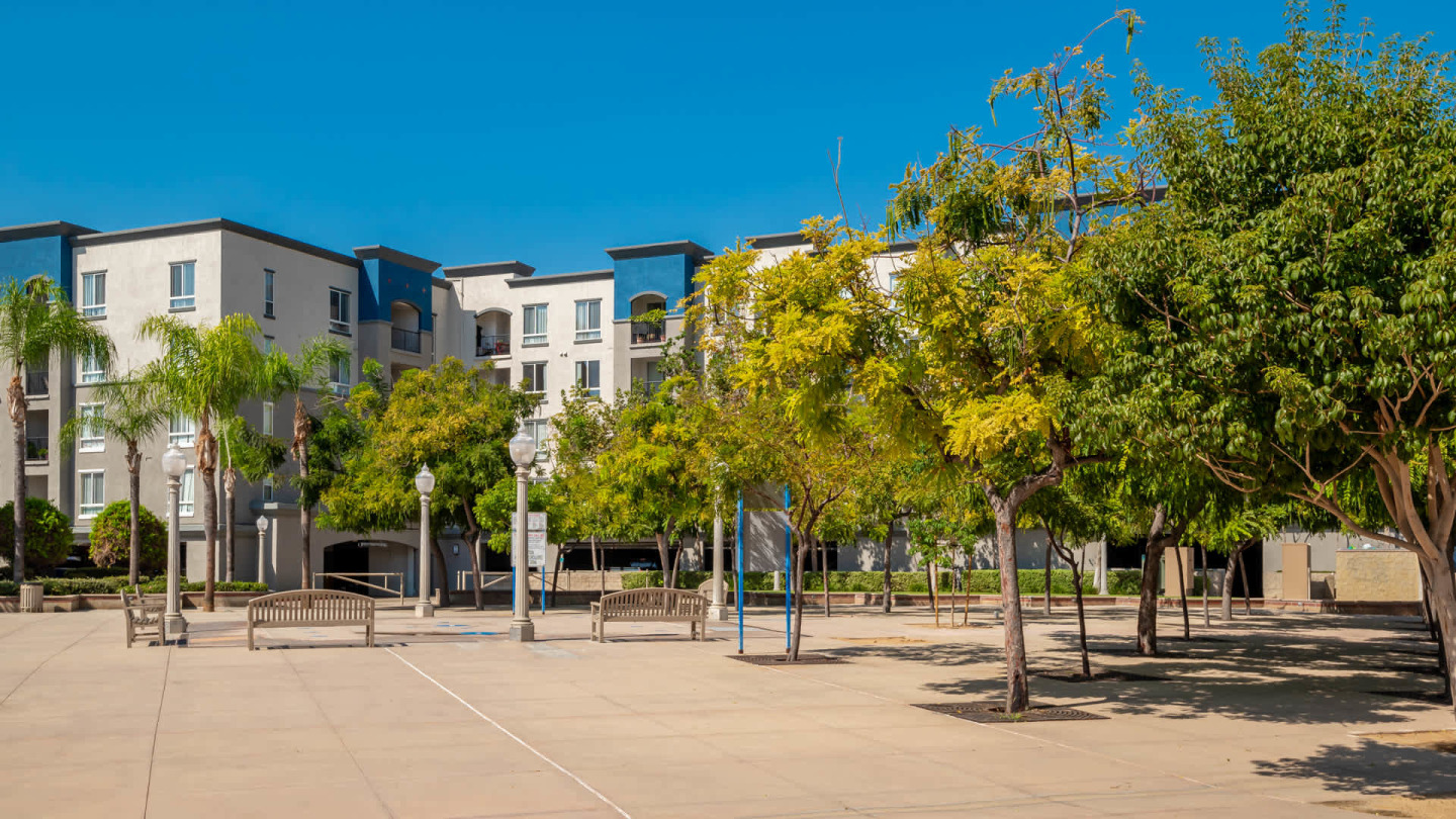City Pointe Image 12