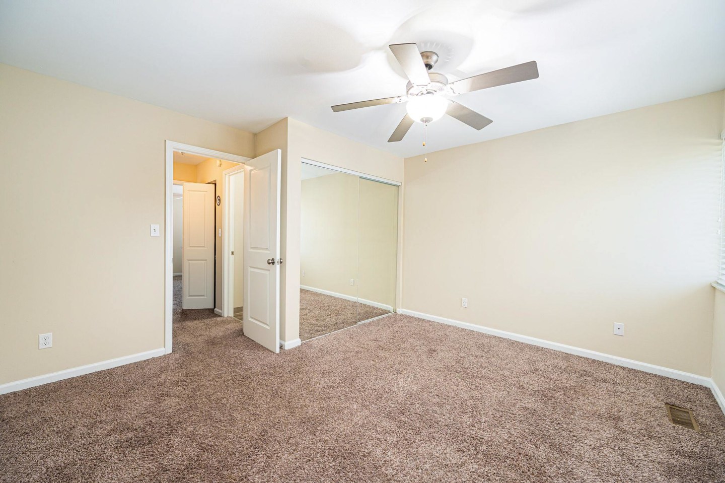 Sonnenblick Apartments Image 9