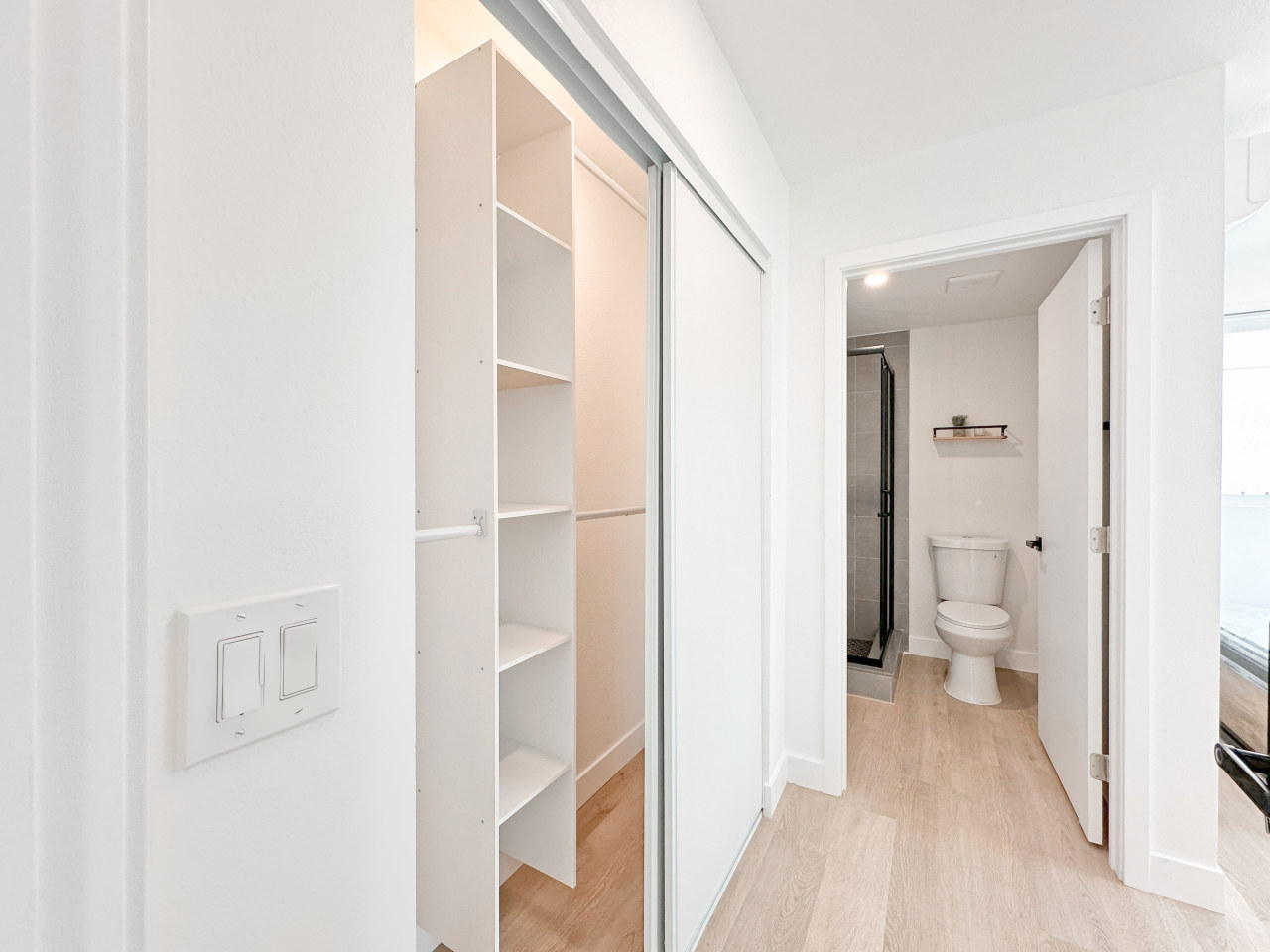 1258 W 37th Drive - Co-Living Image 6