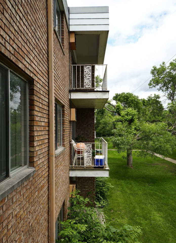 Charlton Place Image 14