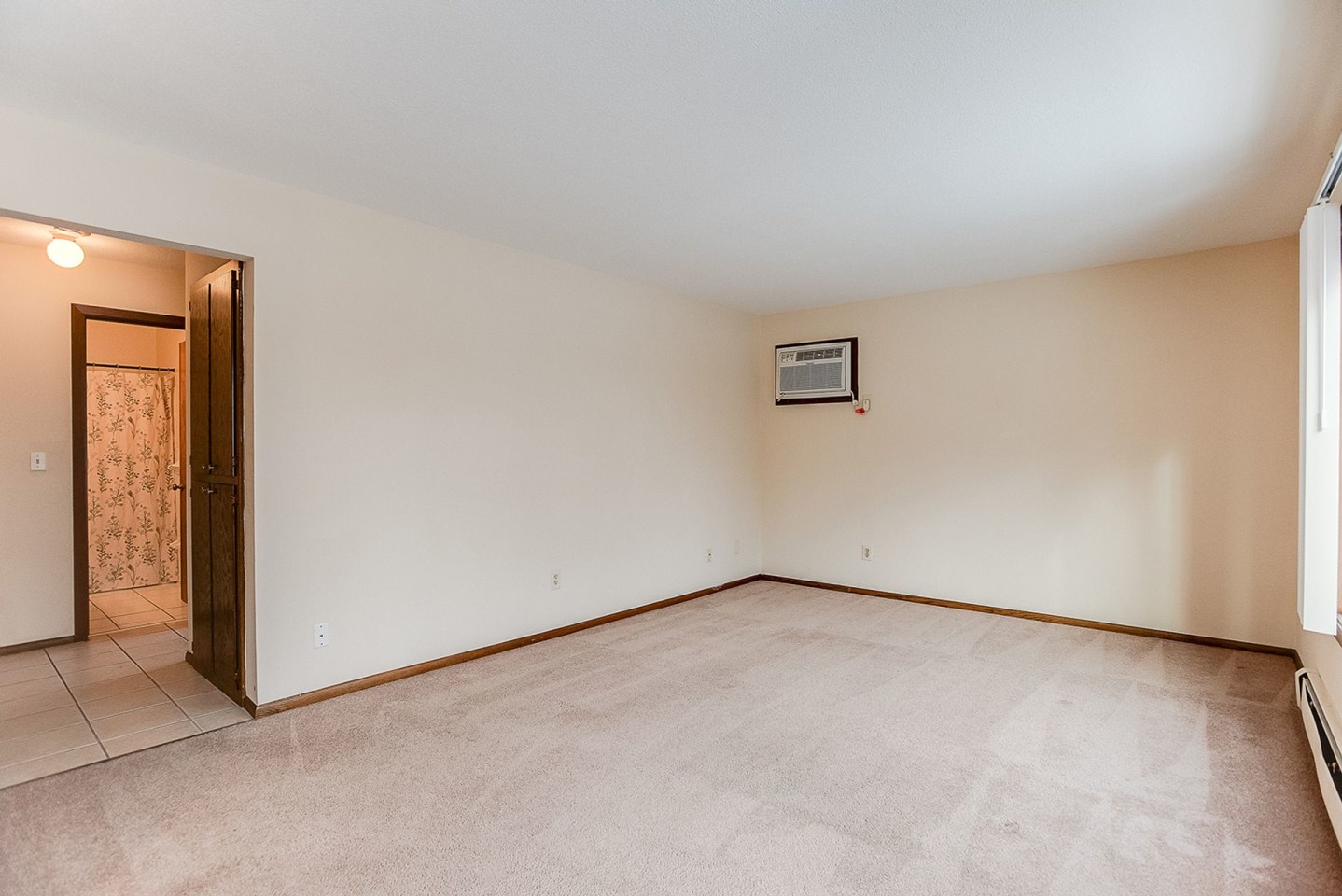 4052 Minnehaha Ave Image 6