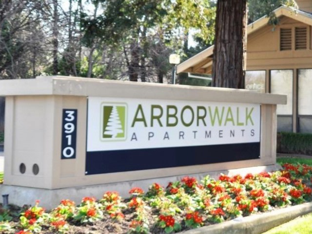 Arbor Walk Apartments Image 19