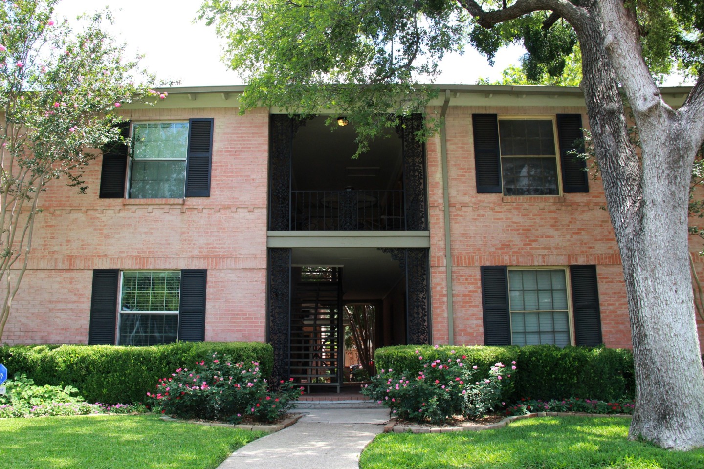 Westside Court Image 31