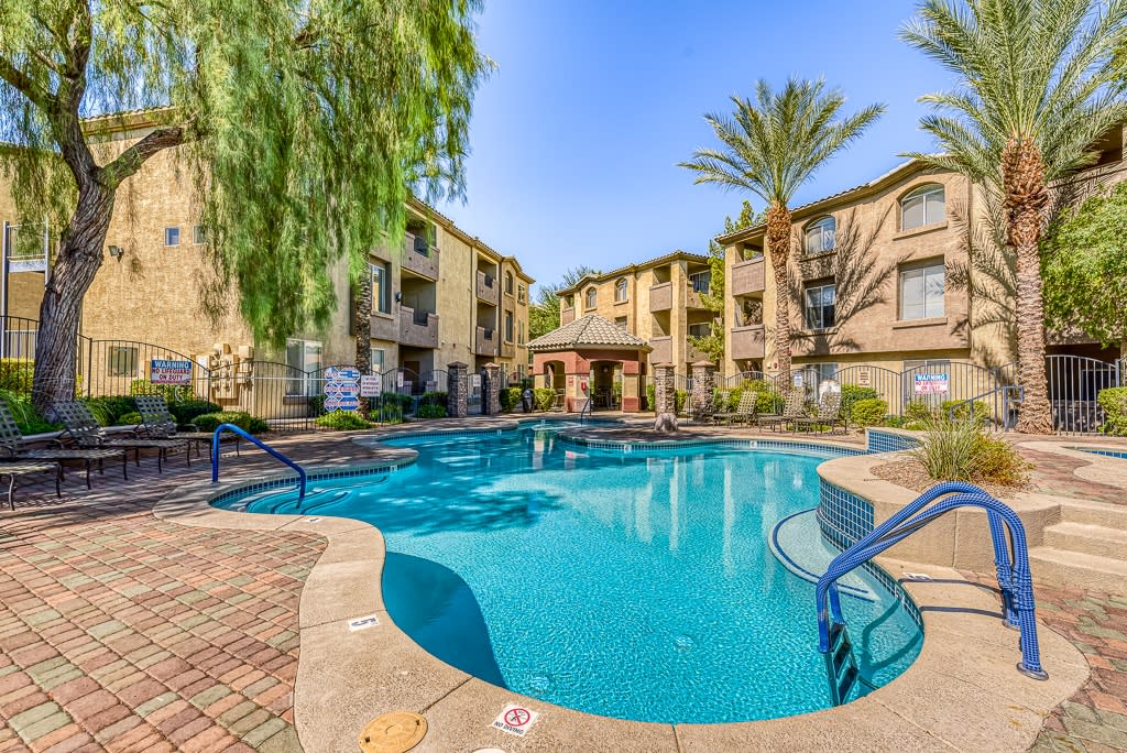 BORGATA CONDOMINIUMS Image 6