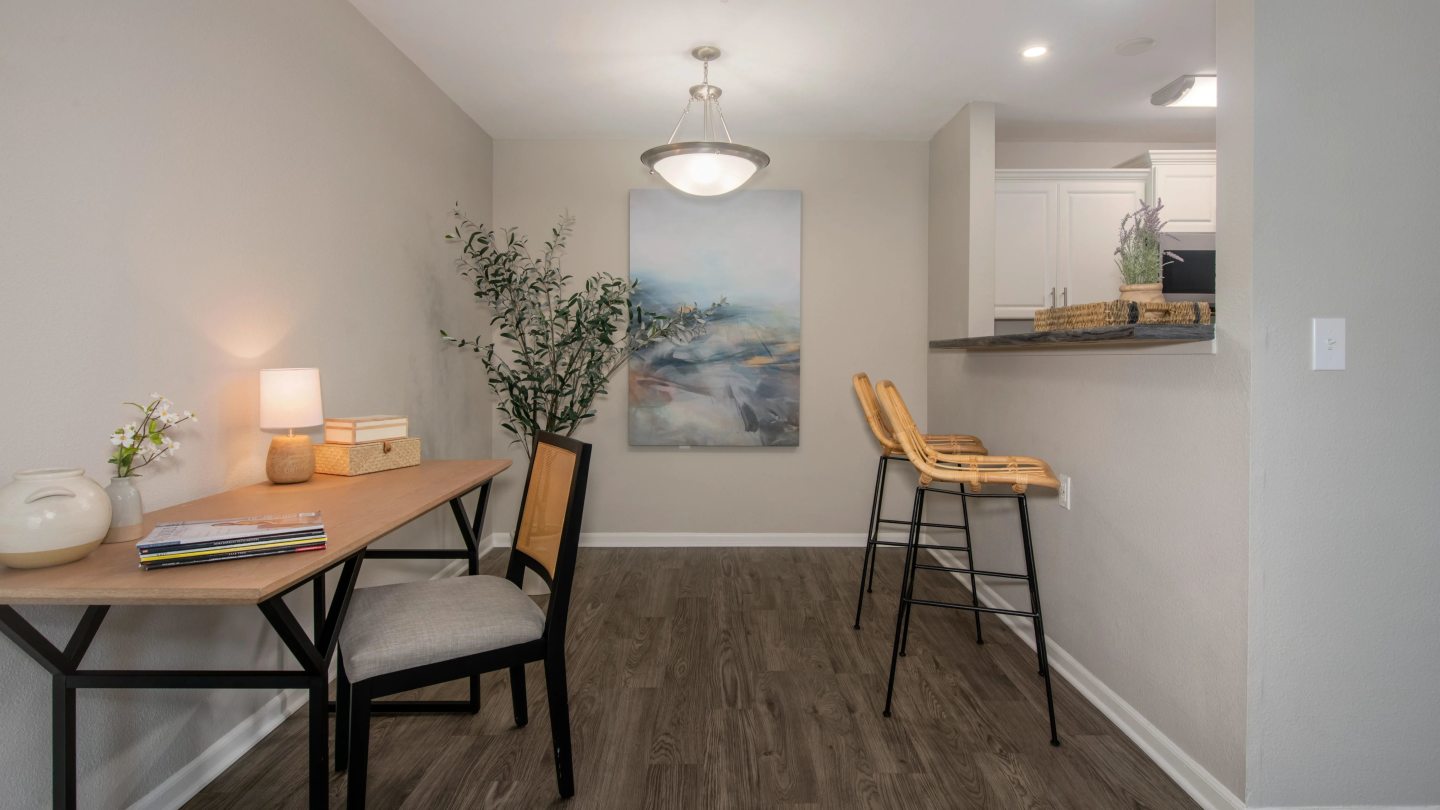 Lenox West Luxury Apartments Image 8