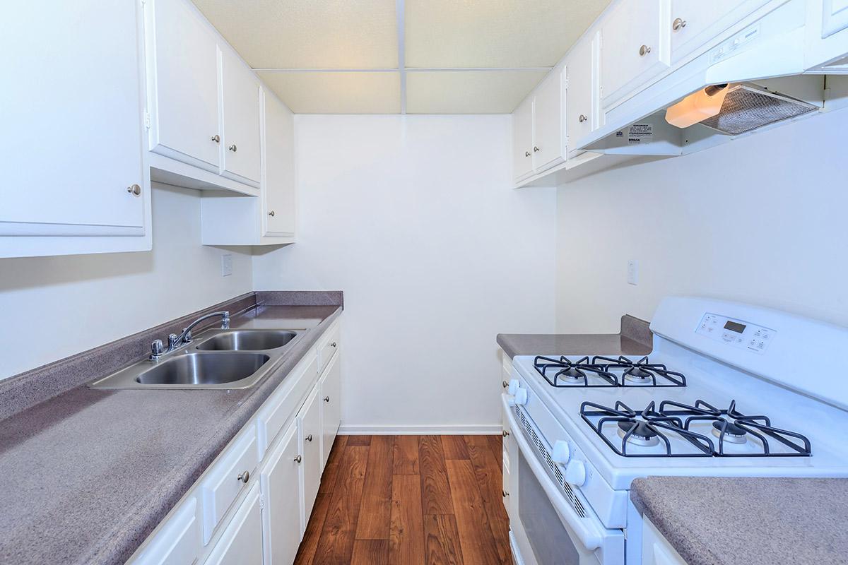 Buena La Vista Apartment Homes Image 12