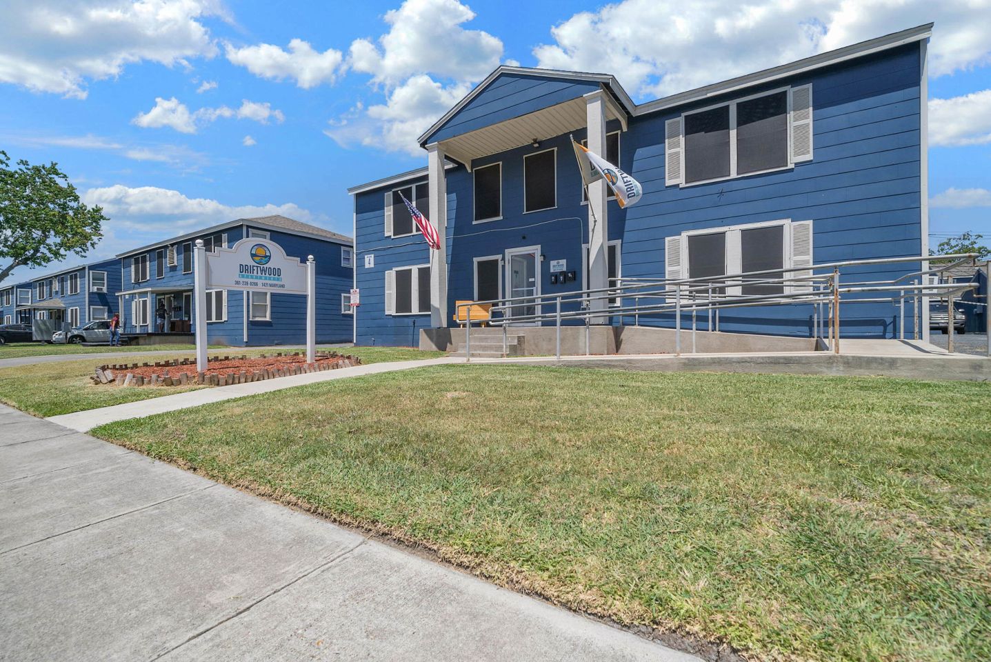Driftwood Apartments Image 1